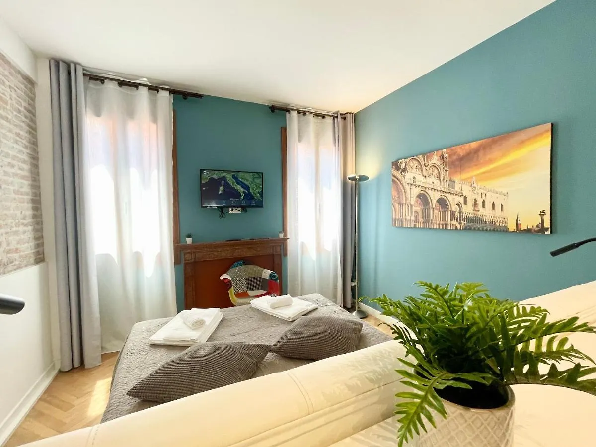 San Marco Luxury Apartments Steps From St Marks Venice 0*,